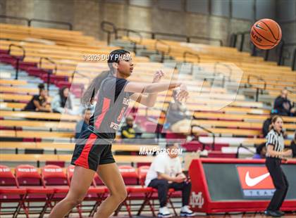 Thumbnail 1 in Harvard-Westlake vs. Mira Costa (Kiernan Klassic Showcase) photogallery.