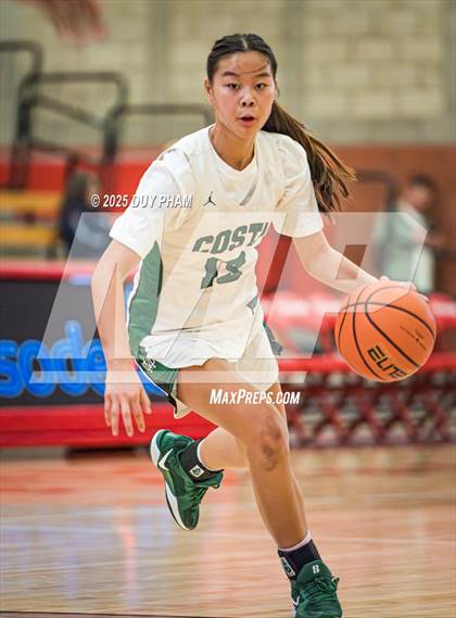 Thumbnail 3 in Harvard-Westlake vs. Mira Costa (Kiernan Klassic Showcase) photogallery.