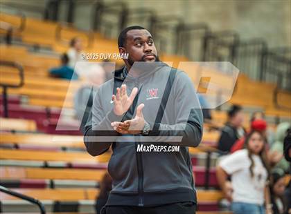 Thumbnail 3 in Harvard-Westlake vs. Mira Costa (Kiernan Klassic Showcase) photogallery.