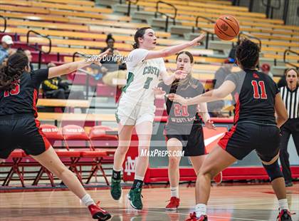 Thumbnail 3 in Harvard-Westlake vs. Mira Costa (Kiernan Klassic Showcase) photogallery.