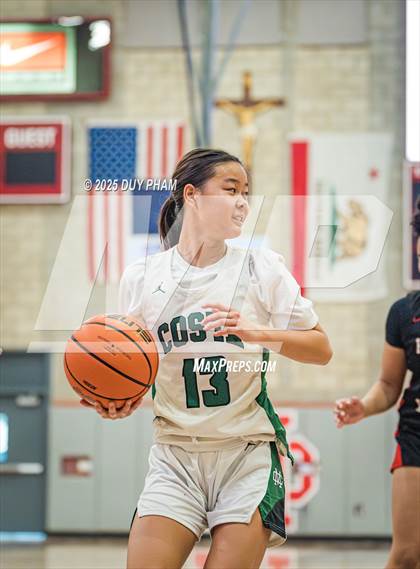 Thumbnail 3 in Harvard-Westlake vs. Mira Costa (Kiernan Klassic Showcase) photogallery.
