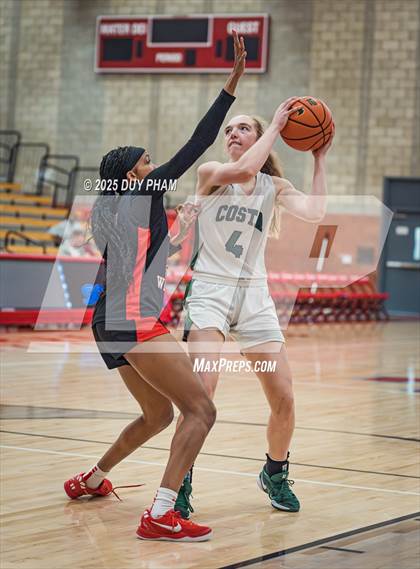 Thumbnail 3 in Harvard-Westlake vs. Mira Costa (Kiernan Klassic Showcase) photogallery.