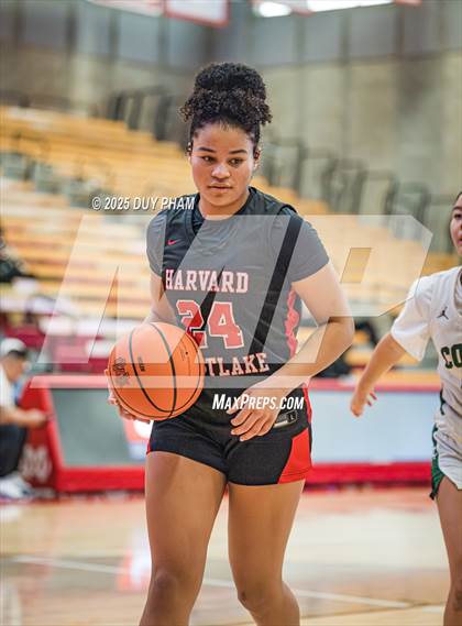 Thumbnail 2 in Harvard-Westlake vs. Mira Costa (Kiernan Klassic Showcase) photogallery.