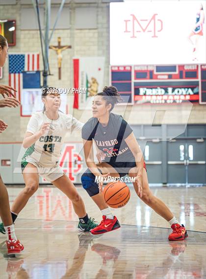 Thumbnail 2 in Harvard-Westlake vs. Mira Costa (Kiernan Klassic Showcase) photogallery.