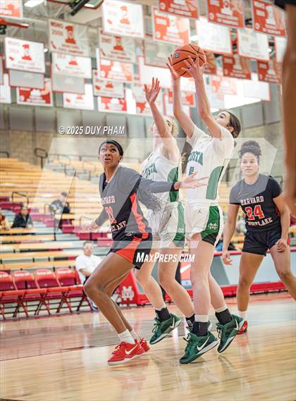 Thumbnail 2 in Harvard-Westlake vs. Mira Costa (Kiernan Klassic Showcase) photogallery.