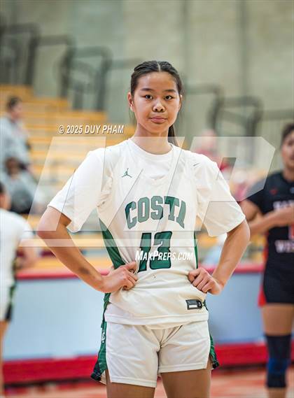 Thumbnail 2 in Harvard-Westlake vs. Mira Costa (Kiernan Klassic Showcase) photogallery.
