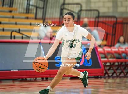 Thumbnail 3 in Harvard-Westlake vs. Mira Costa (Kiernan Klassic Showcase) photogallery.