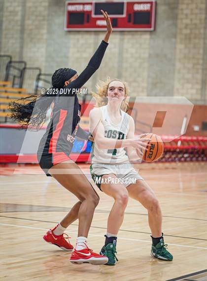 Thumbnail 2 in Harvard-Westlake vs. Mira Costa (Kiernan Klassic Showcase) photogallery.