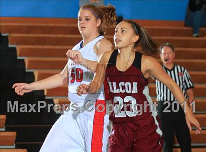 Thumbnail 2 in Alcoa vs South Doyle (Kroger Thanksgiving Classic) photogallery.