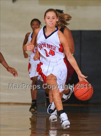 Thumbnail 1 in Alcoa vs South Doyle (Kroger Thanksgiving Classic) photogallery.