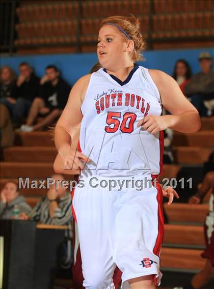 Thumbnail 1 in Alcoa vs South Doyle (Kroger Thanksgiving Classic) photogallery.