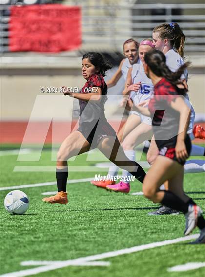 Thumbnail 2 in Georgetown vs. Goose Creek Memorial (UIL Soccer 5A Region 3 Regional Semifinal) photogallery.