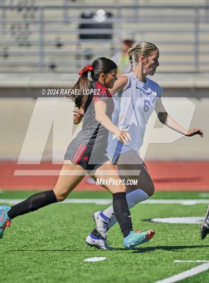 Thumbnail 1 in Georgetown vs. Goose Creek Memorial (UIL Soccer 5A Region 3 Regional Semifinal) photogallery.