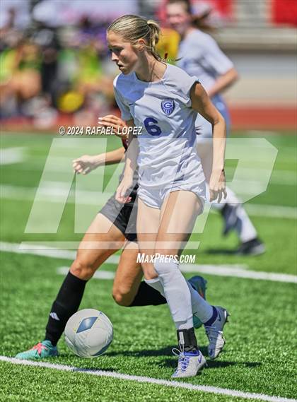 Thumbnail 2 in Georgetown vs. Goose Creek Memorial (UIL Soccer 5A Region 3 Regional Semifinal) photogallery.