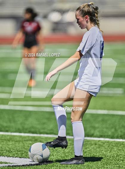 Thumbnail 2 in Georgetown vs. Goose Creek Memorial (UIL Soccer 5A Region 3 Regional Semifinal) photogallery.