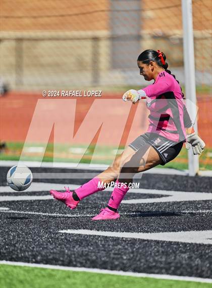 Thumbnail 2 in Georgetown vs. Goose Creek Memorial (UIL Soccer 5A Region 3 Regional Semifinal) photogallery.