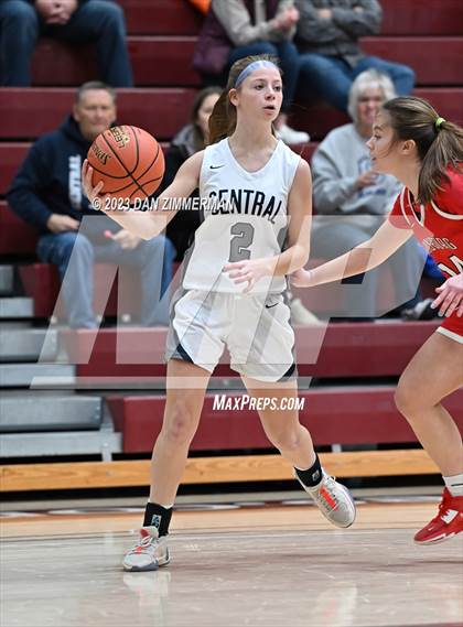 Thumbnail 2 in Central Columbia vs. Bloomsburg photogallery.