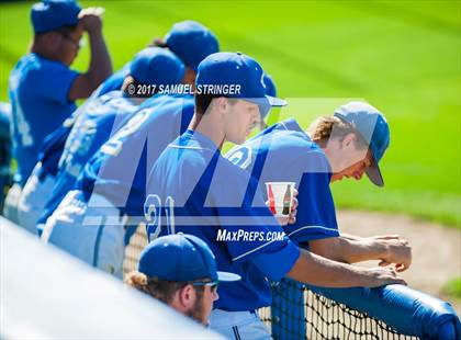 Thumbnail 2 in Clovis vs. Tulare Western (CIF CS D1 Playoffs) photogallery.