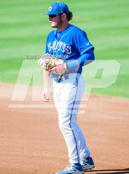 Thumbnail 2 in Clovis vs. Tulare Western (CIF CS D1 Playoffs) photogallery.