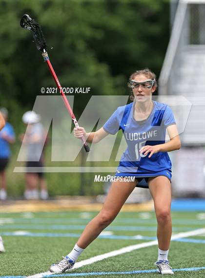 Thumbnail 3 in Darien vs. Ludlowe  (CIAC Class L Final) photogallery.