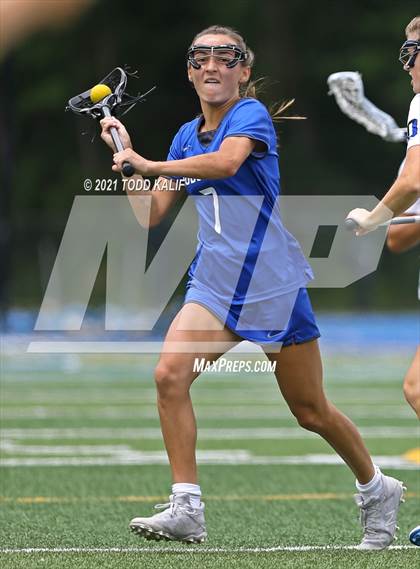 Thumbnail 2 in Darien vs. Ludlowe  (CIAC Class L Final) photogallery.