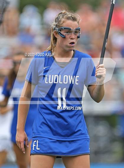 Thumbnail 1 in Darien vs. Ludlowe  (CIAC Class L Final) photogallery.
