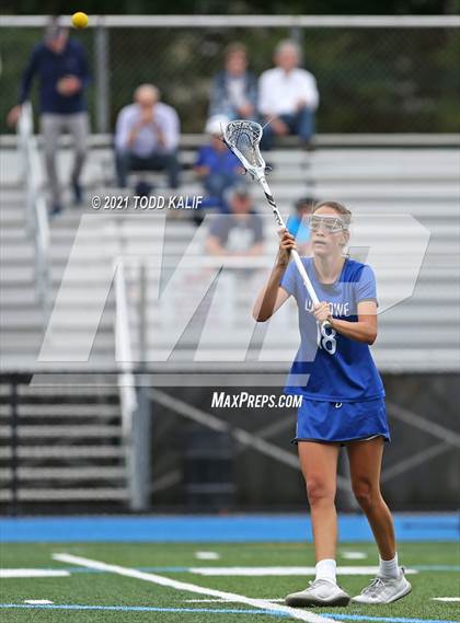 Thumbnail 1 in Darien vs. Ludlowe  (CIAC Class L Final) photogallery.