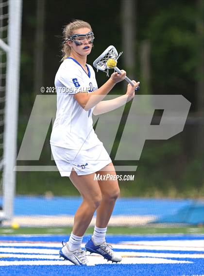 Thumbnail 1 in Darien vs. Ludlowe  (CIAC Class L Final) photogallery.