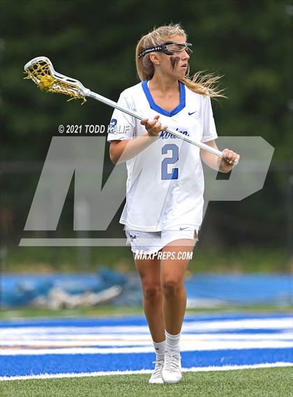 Thumbnail 1 in Darien vs. Ludlowe  (CIAC Class L Final) photogallery.