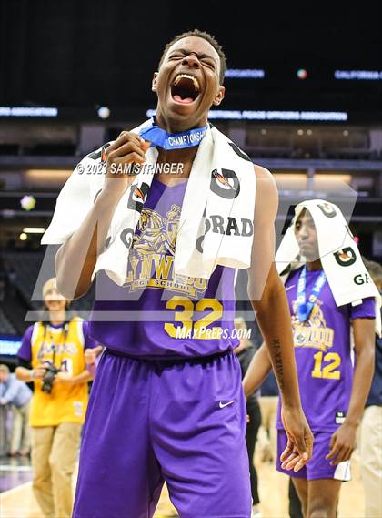 Thumbnail 3 in Lynwood @ Sierra (CIF Divison 5 Final) photogallery.