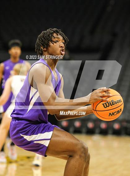 Thumbnail 2 in Lynwood @ Sierra (CIF Divison 5 Final) photogallery.