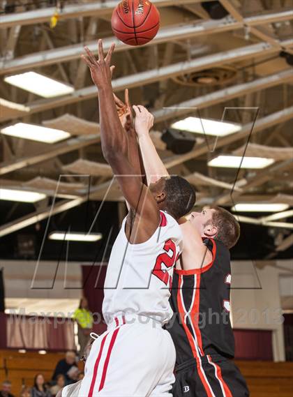 Thumbnail 3 in Belchertown vs Springfield Renaissance (Spalding Hoophall Classic) photogallery.