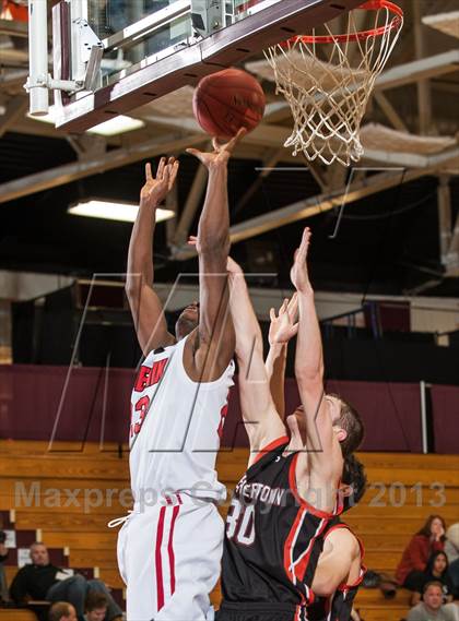 Thumbnail 1 in Belchertown vs Springfield Renaissance (Spalding Hoophall Classic) photogallery.