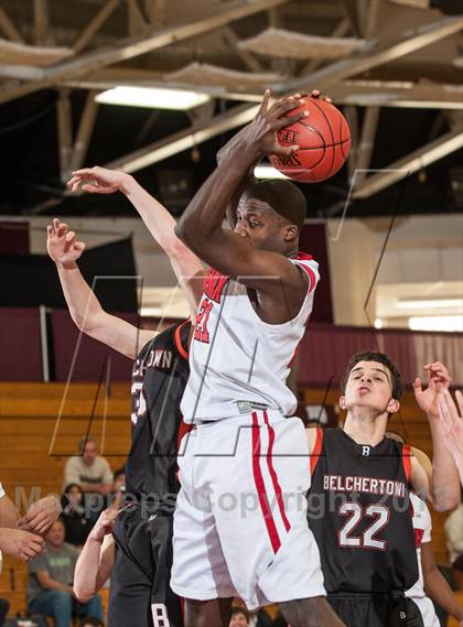 Thumbnail 1 in Belchertown vs Springfield Renaissance (Spalding Hoophall Classic) photogallery.