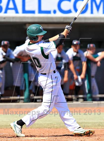 Thumbnail 2 in Venice vs. Harvard-Westlake (National High School Invitational) photogallery.