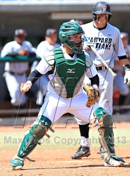 Thumbnail 2 in Venice vs. Harvard-Westlake (National High School Invitational) photogallery.