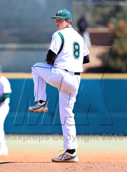 Thumbnail 1 in Venice vs. Harvard-Westlake (National High School Invitational) photogallery.
