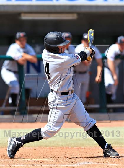 Thumbnail 2 in Venice vs. Harvard-Westlake (National High School Invitational) photogallery.
