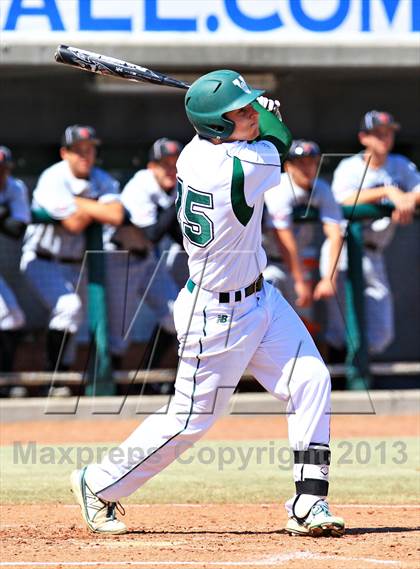 Thumbnail 1 in Venice vs. Harvard-Westlake (National High School Invitational) photogallery.