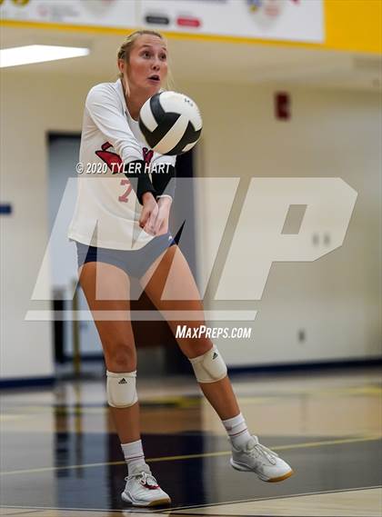 Thumbnail 2 in Terre Haute North Vigo vs. Plainfield (IHSAA 4A Sectional) photogallery.