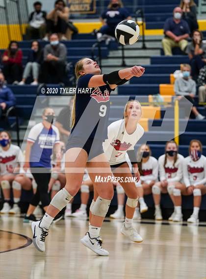 Thumbnail 1 in Terre Haute North Vigo vs. Plainfield (IHSAA 4A Sectional) photogallery.