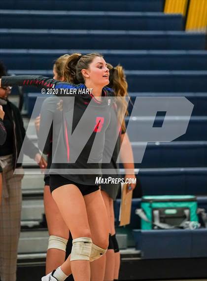 Thumbnail 2 in Terre Haute North Vigo vs. Plainfield (IHSAA 4A Sectional) photogallery.