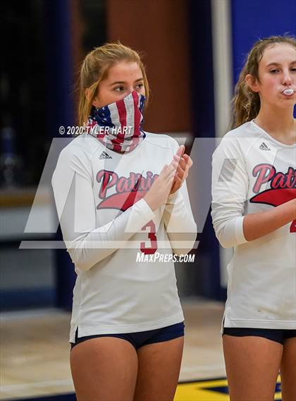 Thumbnail 2 in Terre Haute North Vigo vs. Plainfield (IHSAA 4A Sectional) photogallery.