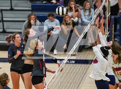 Thumbnail 1 in Terre Haute North Vigo vs. Plainfield (IHSAA 4A Sectional) photogallery.