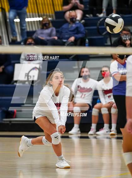 Thumbnail 3 in Terre Haute North Vigo vs. Plainfield (IHSAA 4A Sectional) photogallery.