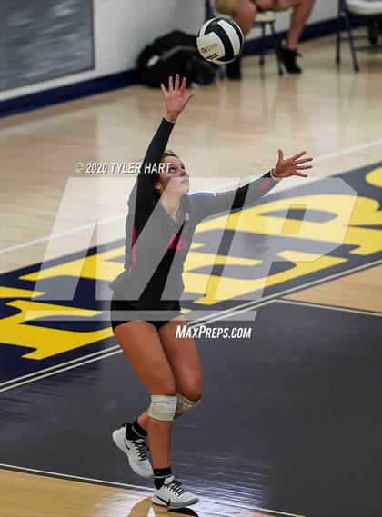 Thumbnail 2 in Terre Haute North Vigo vs. Plainfield (IHSAA 4A Sectional) photogallery.