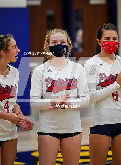 Thumbnail 1 in Terre Haute North Vigo vs. Plainfield (IHSAA 4A Sectional) photogallery.