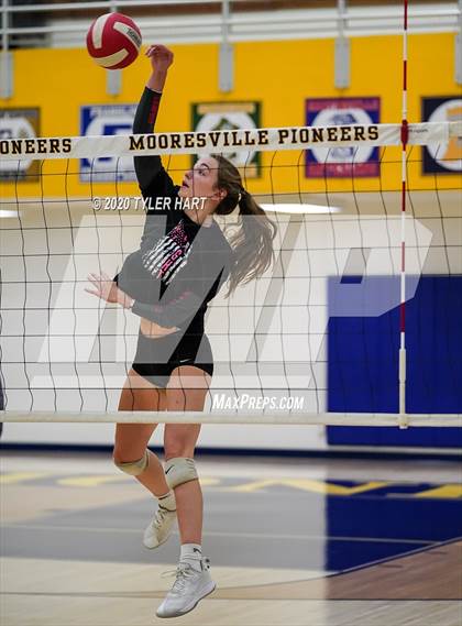 Thumbnail 1 in Terre Haute North Vigo vs. Plainfield (IHSAA 4A Sectional) photogallery.