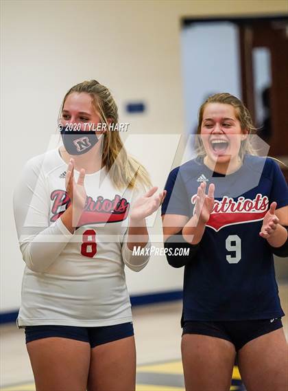Thumbnail 3 in Terre Haute North Vigo vs. Plainfield (IHSAA 4A Sectional) photogallery.