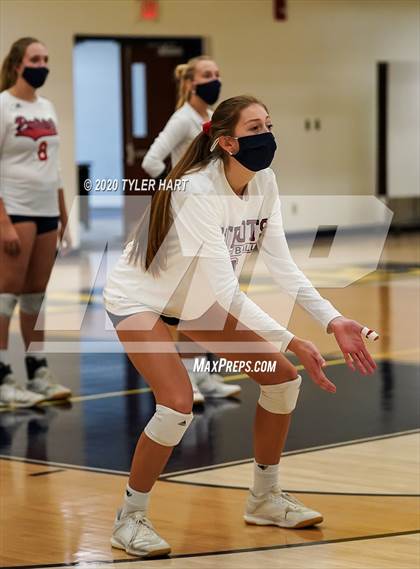Thumbnail 3 in Terre Haute North Vigo vs. Plainfield (IHSAA 4A Sectional) photogallery.